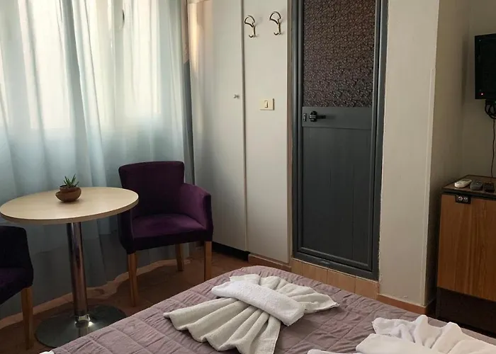 De Rada تيرانا