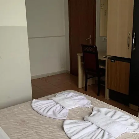 De Rada 招待所 地拉那