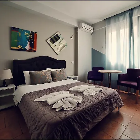 De Rada 3* Tiran